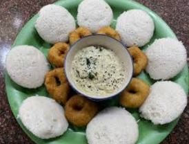 Kal Thosal-Idly-Vadai